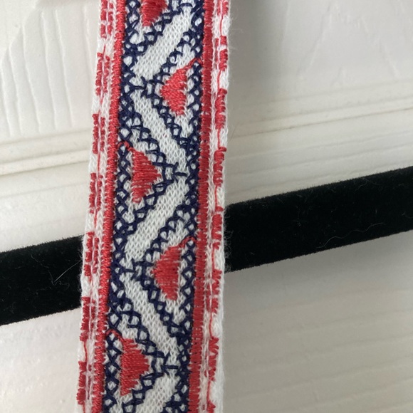 Anthropologie tank with A-shape and embroidery straps - Picture 3 of 8